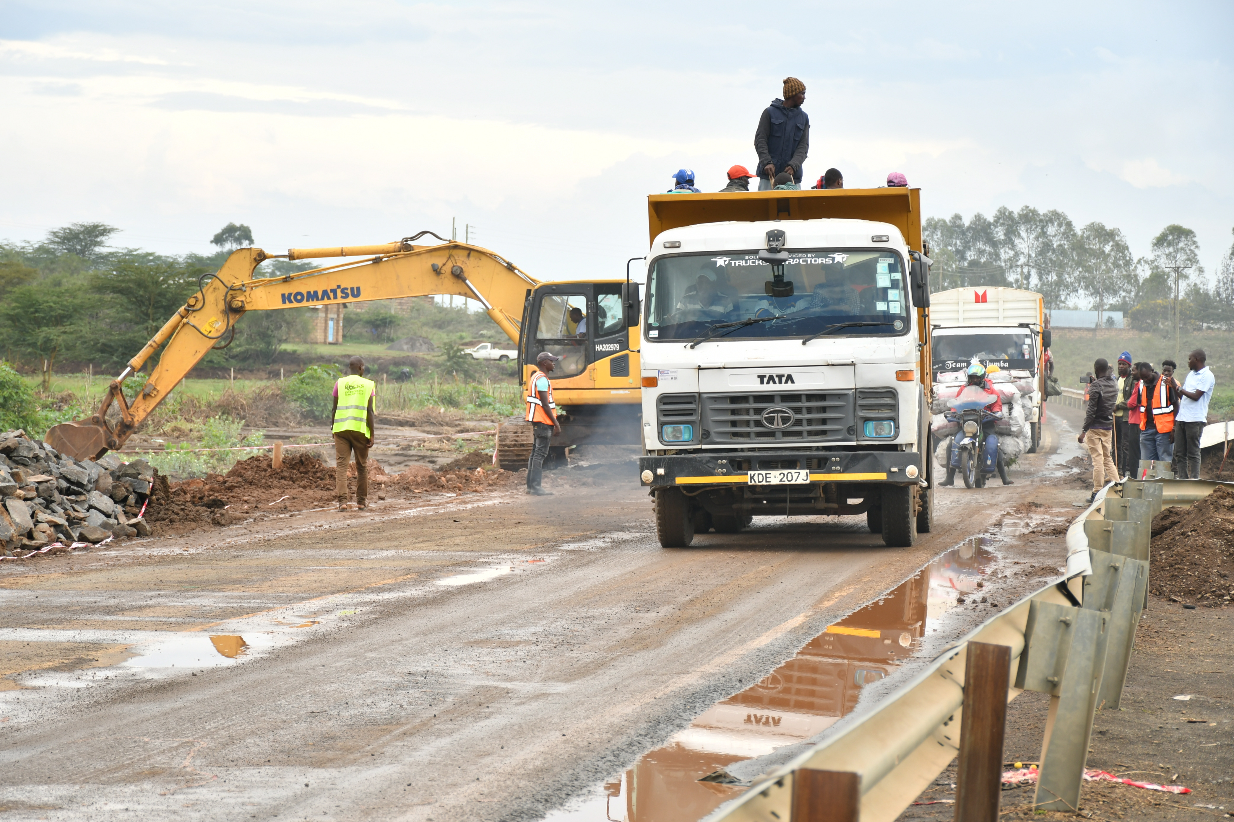 Transport resumes along Mai-Mahiu – Narok road after three-day closure