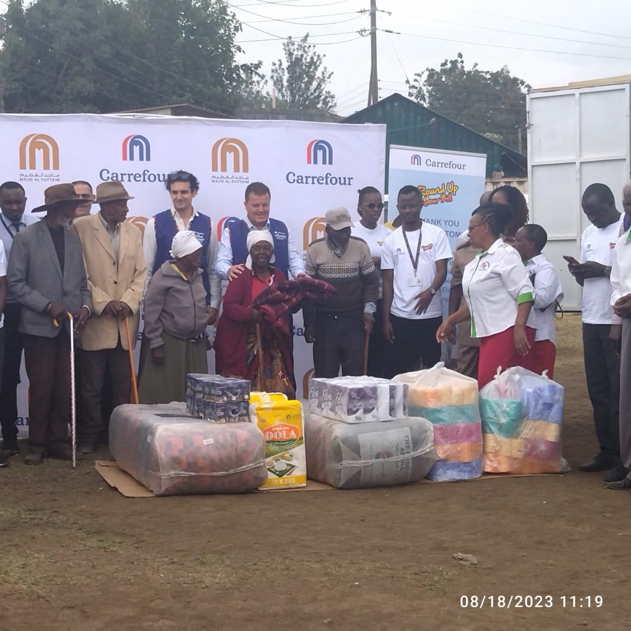 Carrefour hands Sh2mn foodstuff to elderly home  in Komarock, Nairobi