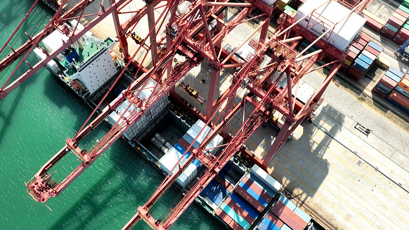 China’s imports and exports stable, with 3.9% August growth