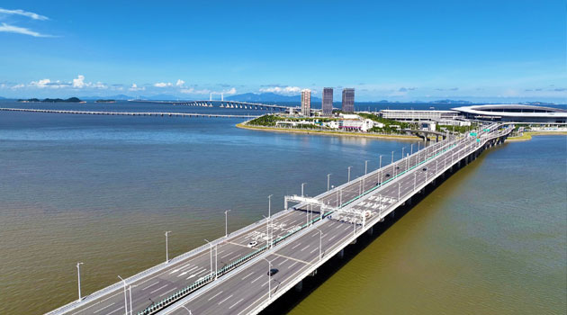 Bridge offers trial run of group tour next month: China Daily
