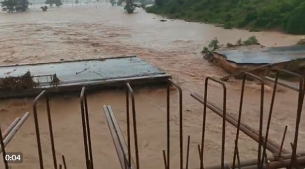 Floods cut off Kilifi’s Mbogolo bridge, KeNHA diverts traffic to Mavueni route