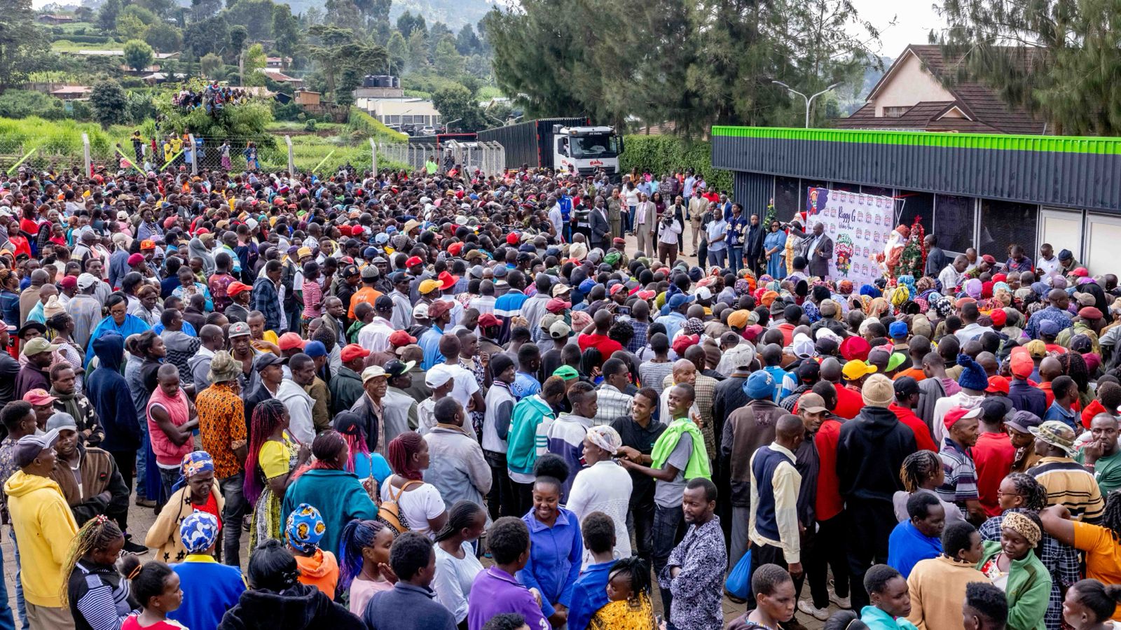 DP Gachagua, Spouse Pastor Dorcas share Christmas gifts with Mathira residents 