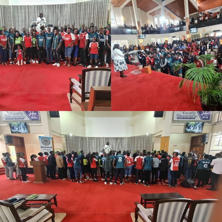 Kenyan Arsenal fans give thanks in church after victory