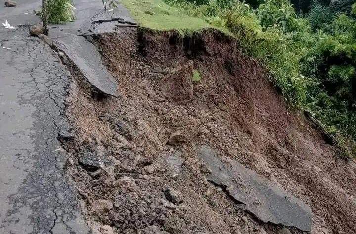 Residents of Baringo’s Kiptorit village evacuate in fear amid tremor-induced cracks