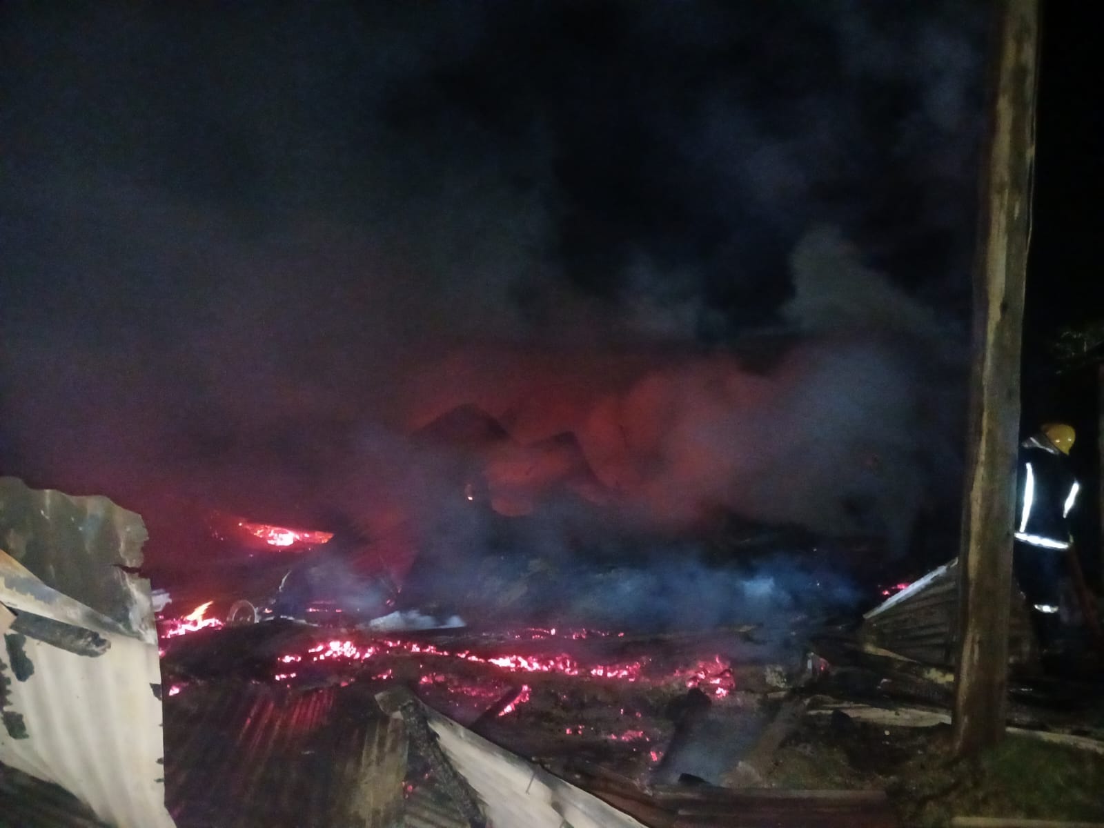 Fire razes 14 houses at Obunga slums, Kisumu