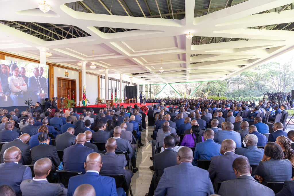 Apex Court Allows Case Challenging Appointment of 51 Principal Secretaries to Proceed