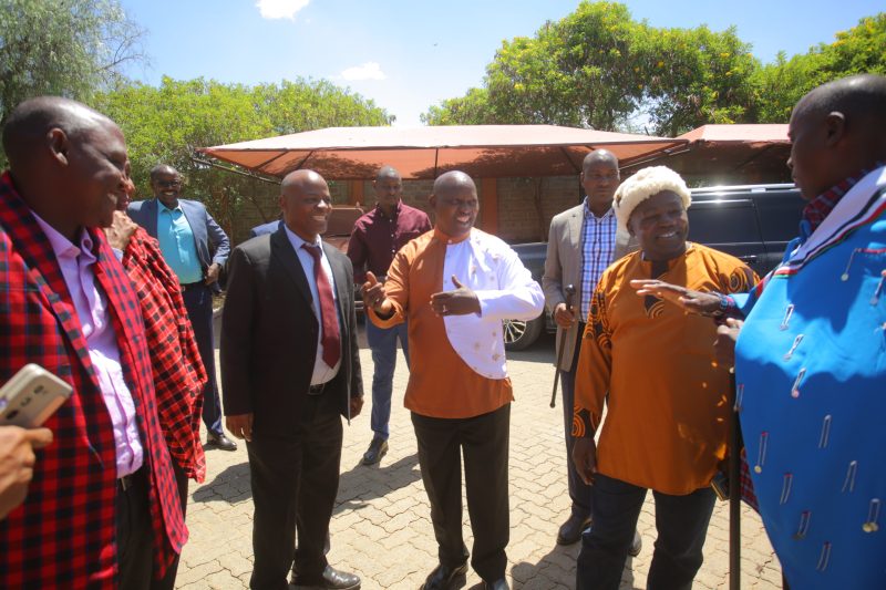 Kahiga, Irungu lead Gikuyu delegation to mend fences with Maasai after slur