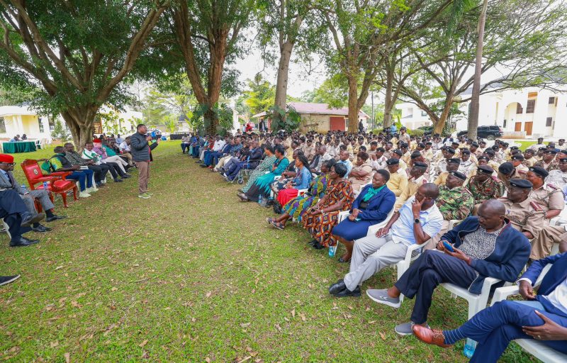 Wetangula promises Sh1mn award to Bungoma chief with highest voter cards