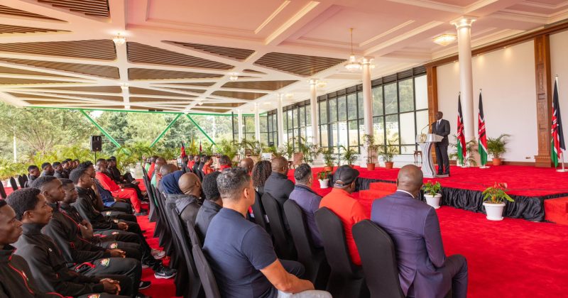 Ruto urges football managers to match athletic sucess