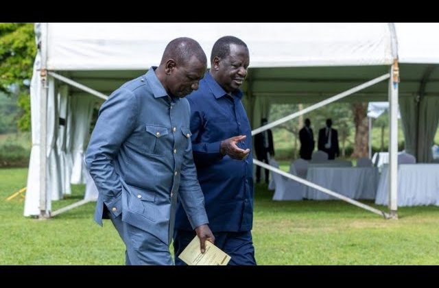 (WATCH) Raila joins President Ruto as he begins 3-day Nyanza visit, pledges to support govt agenda