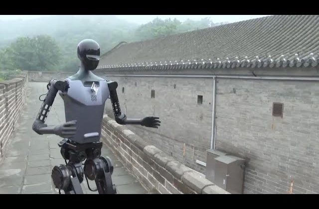 (WATCH) Rise of the machines? 2025 World Humanoid Robot Games kick off with symbolic relay at Great Wall