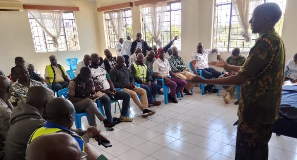 Police reconcile rival boda boda operators in Kisumu following deadly clashes