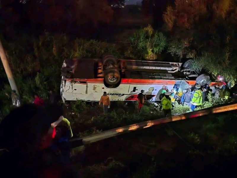 Two dead, several injured after accident along Mai Mahiu-Narok Road