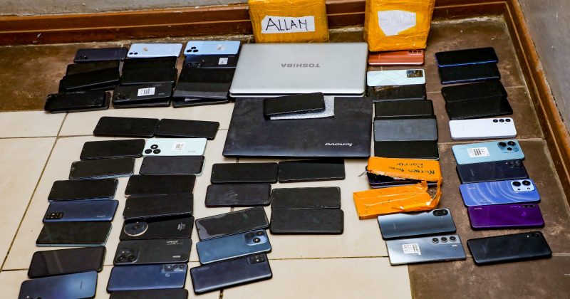 Police nab 7 suspects linked to a cross-border mobile phone theft syndicate