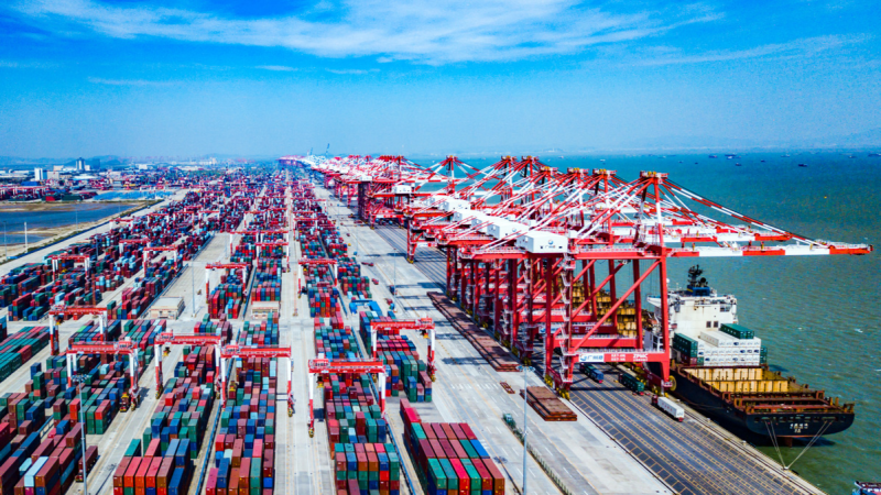 China pushes for deeper APEC cooperation in trade, e-commerce, and green development