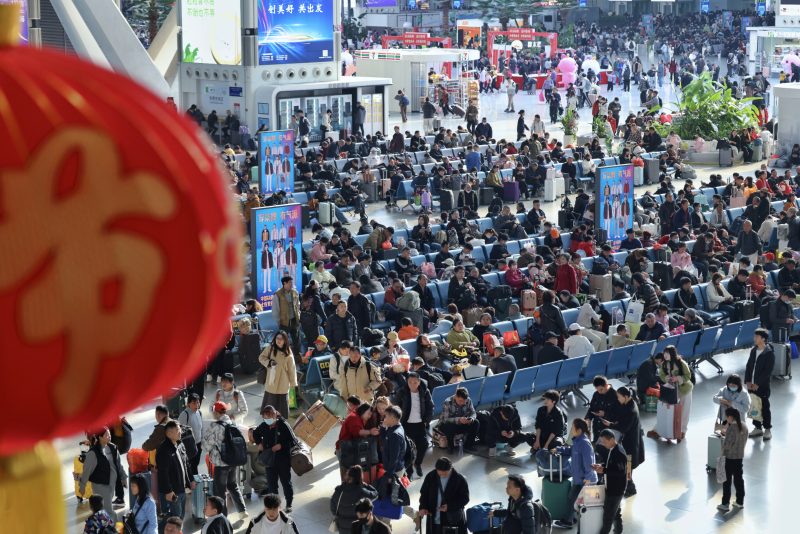 Over 140m train tickets sold for Spring Festival travel rush