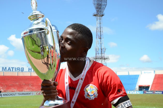 Ulinzi Stars junior team captain Ibrahim Shambi kiss the trophy after guiding his team to win the 2016 KPL U-20 title.PHOTO/Timothy Olobulu
