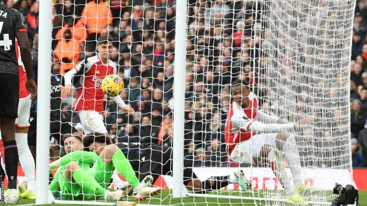 Arsenal thrash struggling Crystal Palace at Emirates Stadium