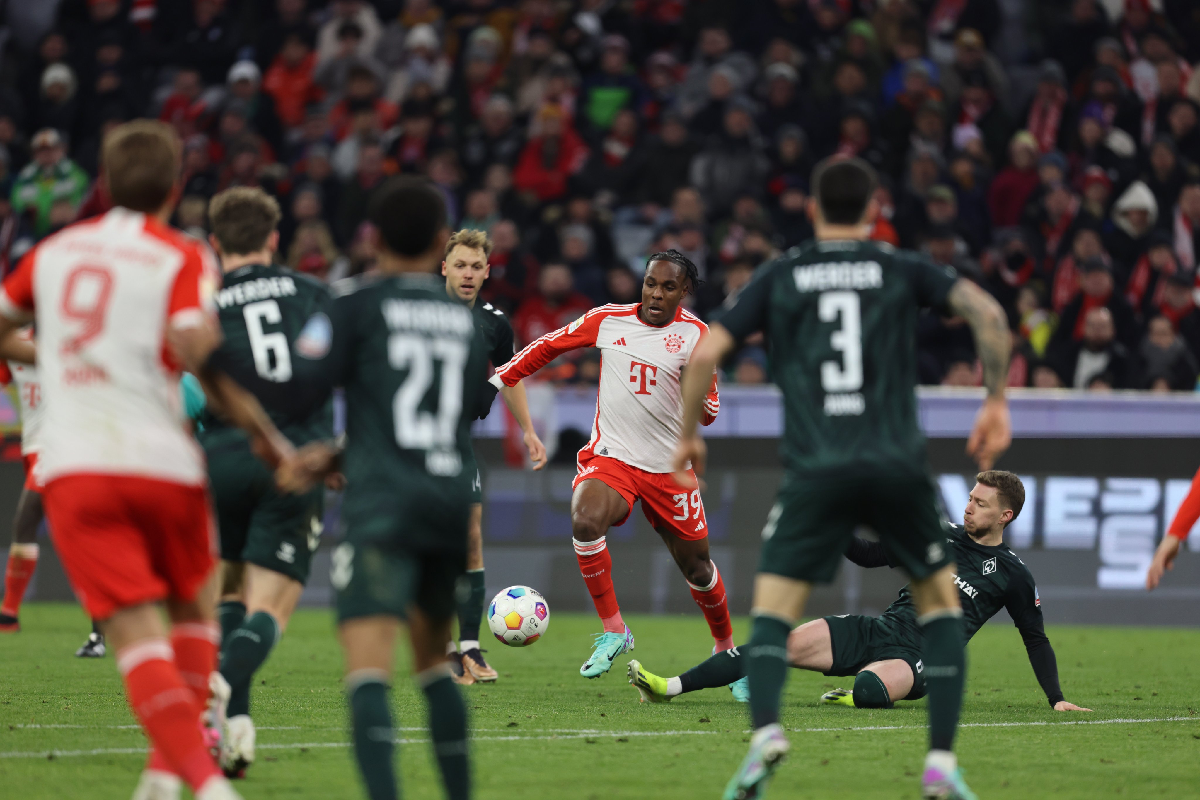 Bayern lose title ground after shock defeat to Bremen