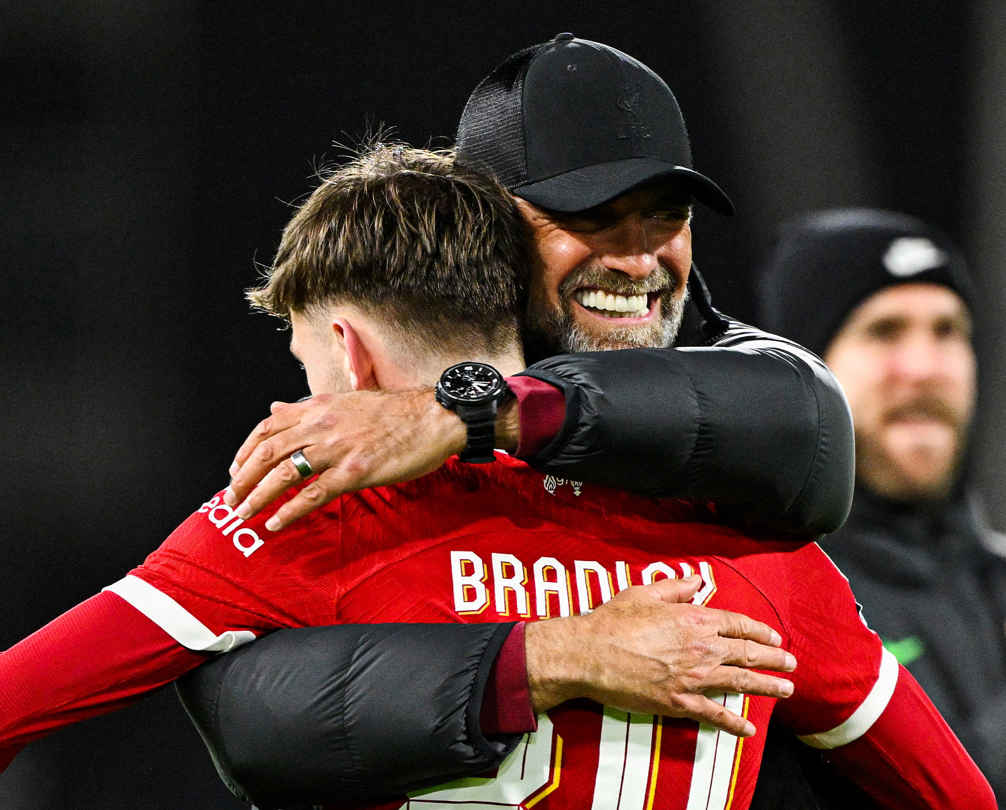 Liverpool edge out Fulham to secure Carabao Cup final date against Chelsea