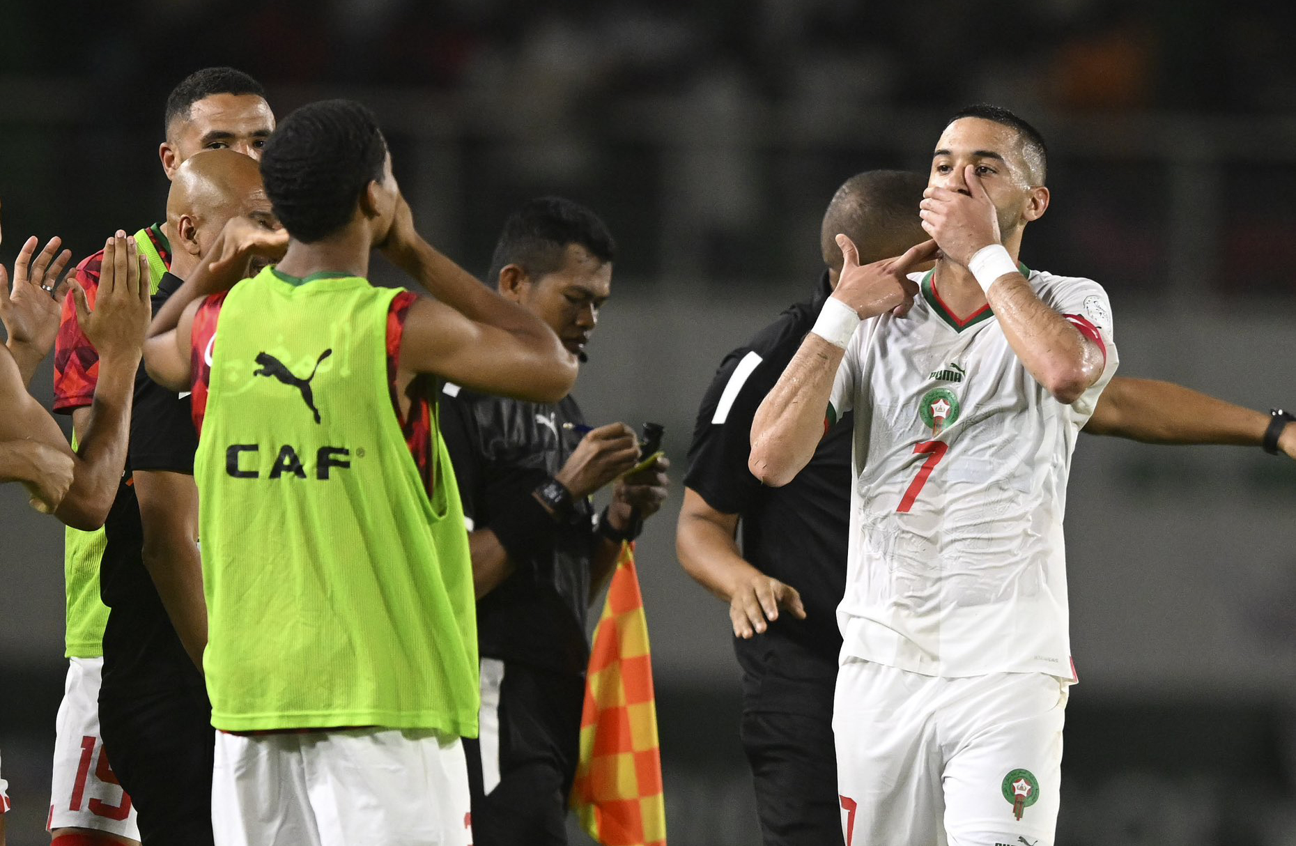 Morocco do hosts Ivory Coast Last 16 favour by beating Zambia