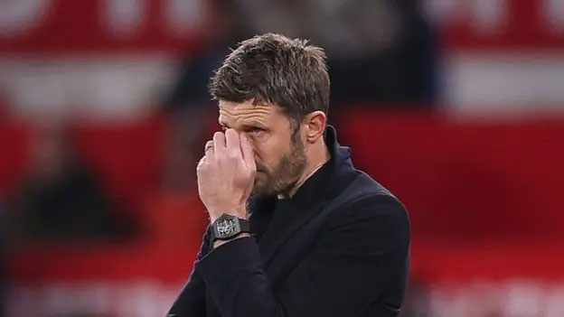Jeers and defensive crisis – Carrick facing first big Man Utd test