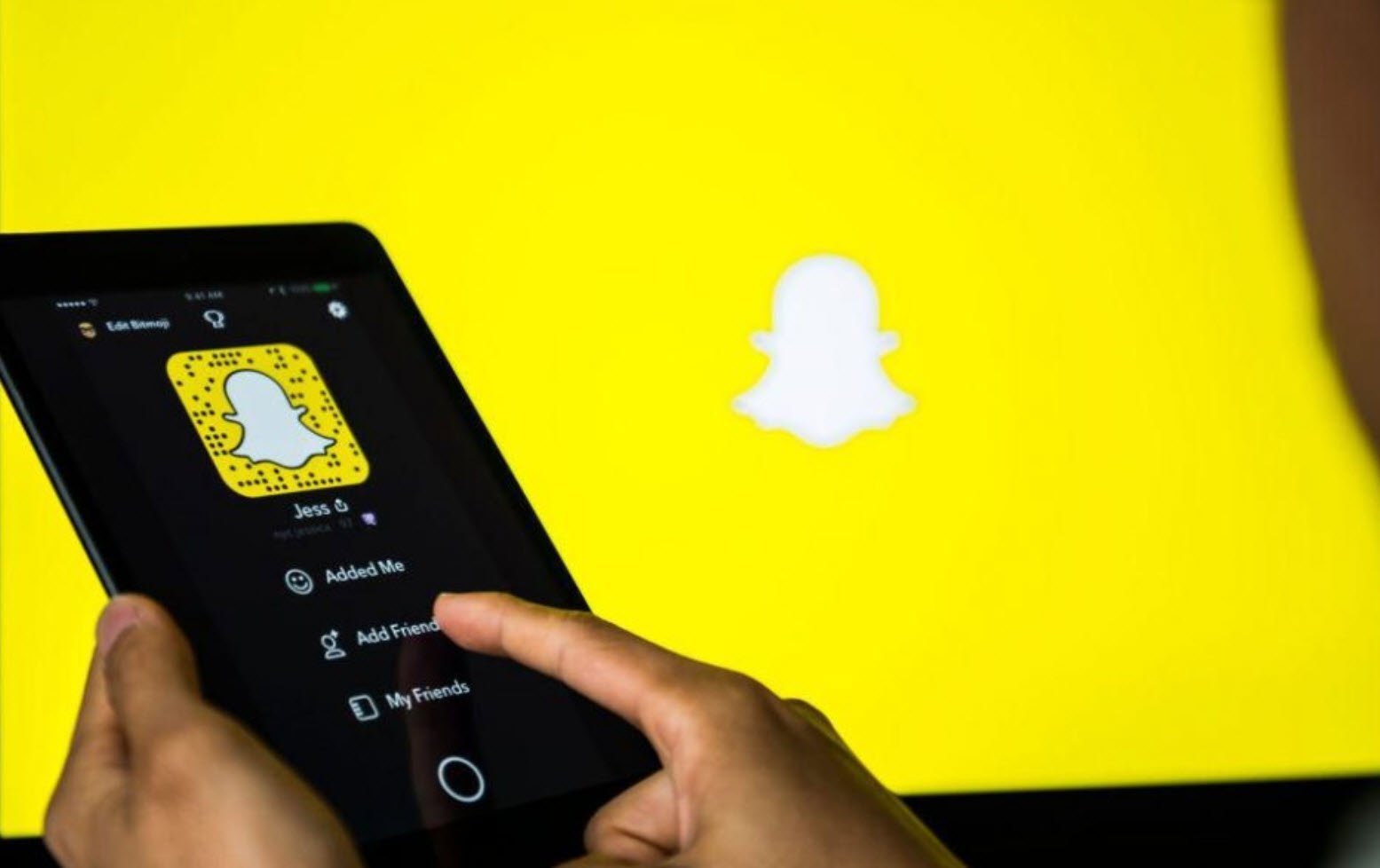 Snapchat open to putting time limits on teens, boss tells BBC